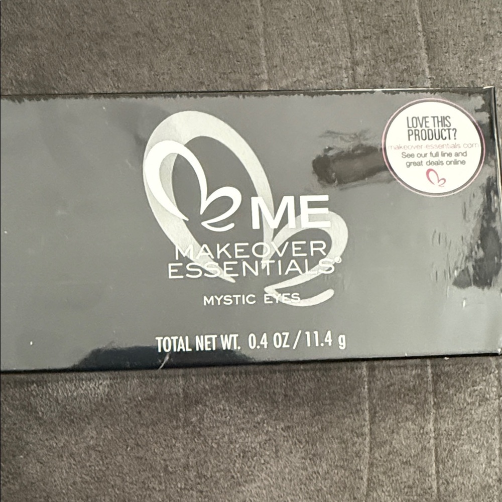 ME Makeover Essentials Mystic Eyes Palette with Black Case